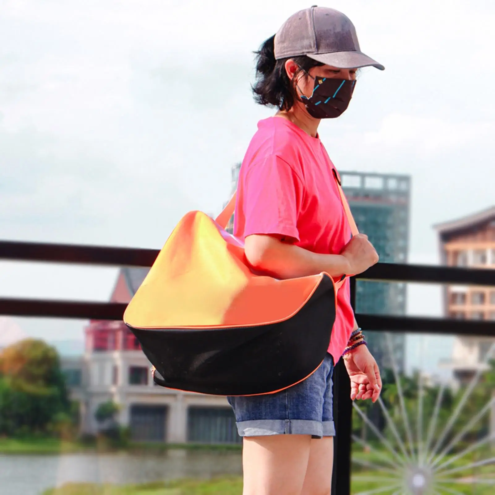 

Skate Backpack Sports Footgear Shoulder Pouch Large Capacity Skate Bag For Adults Kids Beginners Outdoor Gym Travel Fitness