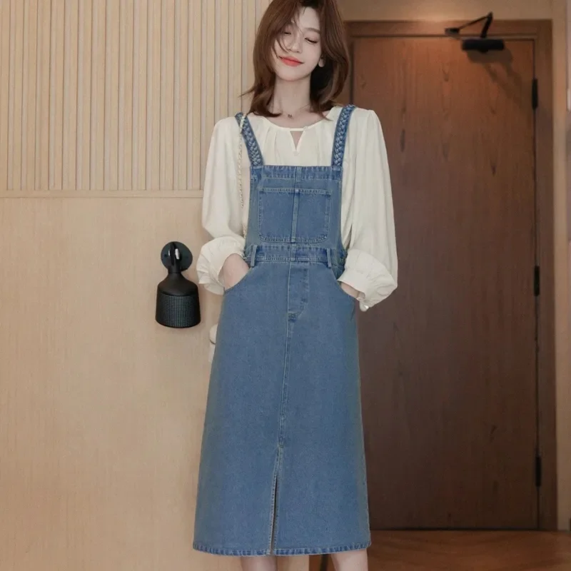 قمصان نسائية بأكمام طويلة من القطن مكشكشة بأزرار سفلية بقصة ضيقة وحاشية مطوية وأكمام فانوس على طراز الكلية الرجعية