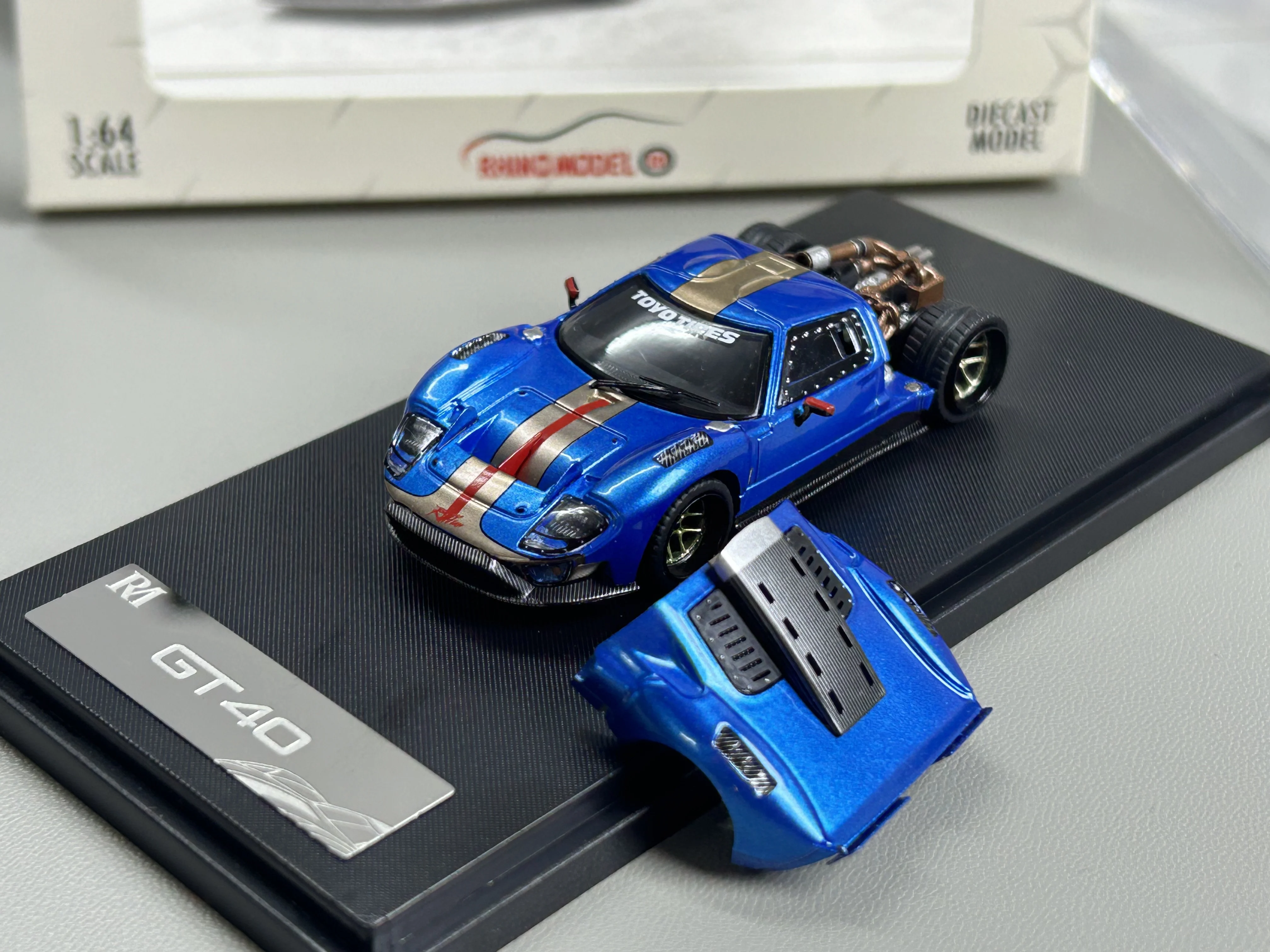 ライノモデル-rm-1-64-gt40-ブルー-マグネティックアトラクションキャップ-ダイキャストモデルカー