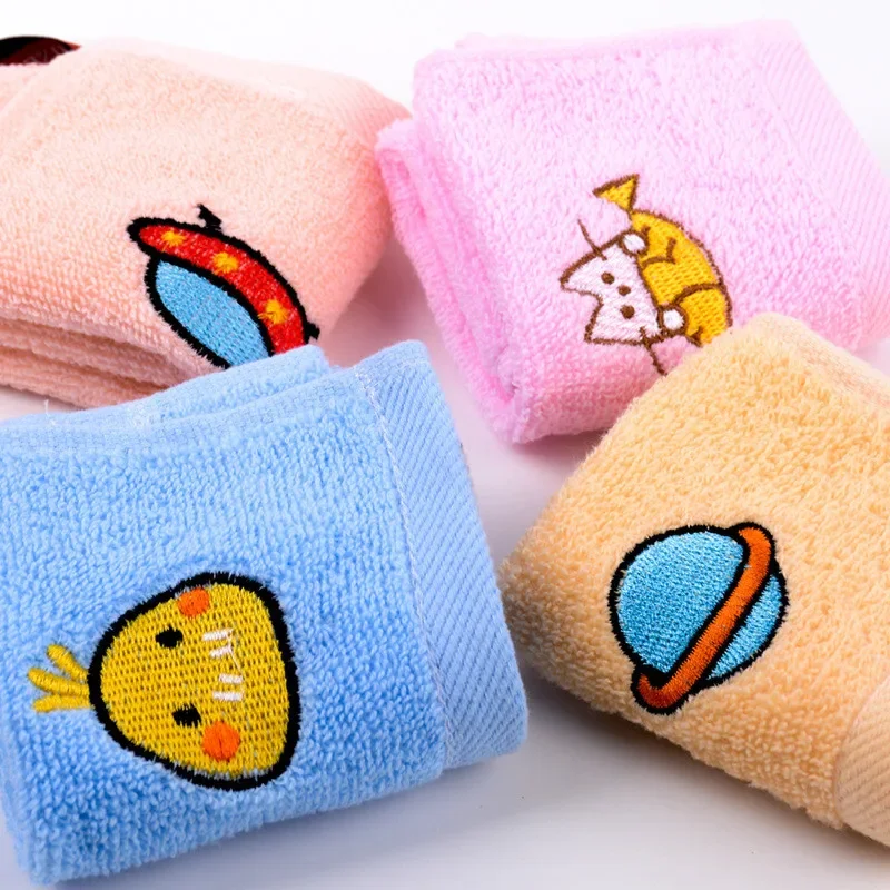 

1Pc 25x25cm Cartoon Embroidery Cotton Portable Children Kids Hand Wash Face Square Small Towel Water Absorbent