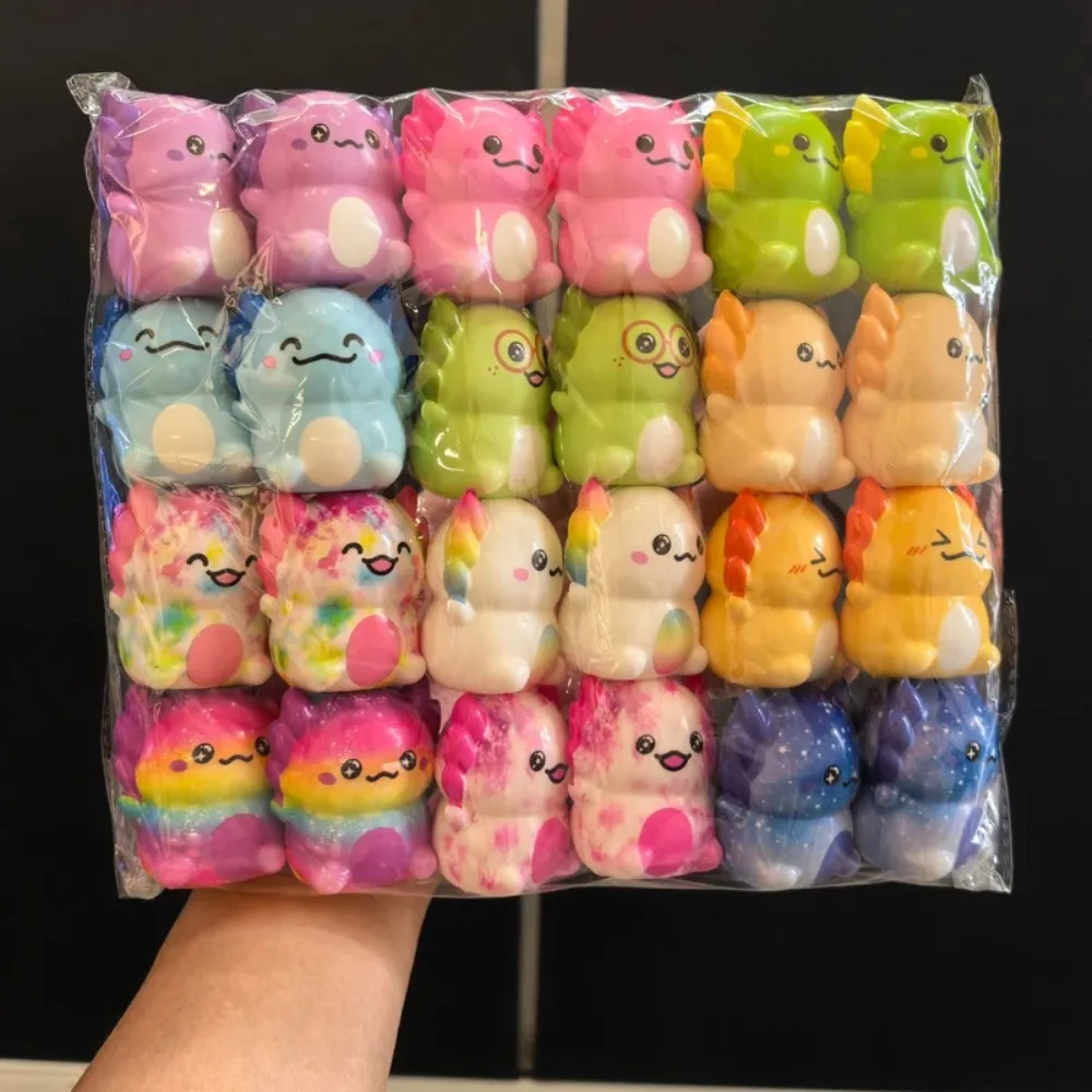 Image of 12/24 Stück Mini Kawaii Neanderthalchen Süßes Squishy Stressabbau-Quetschspielzeug für Kinder und Erwachsene, langsam aufsteigendes Spielzeug, Karnevalsgeschenk, Partygeschenk