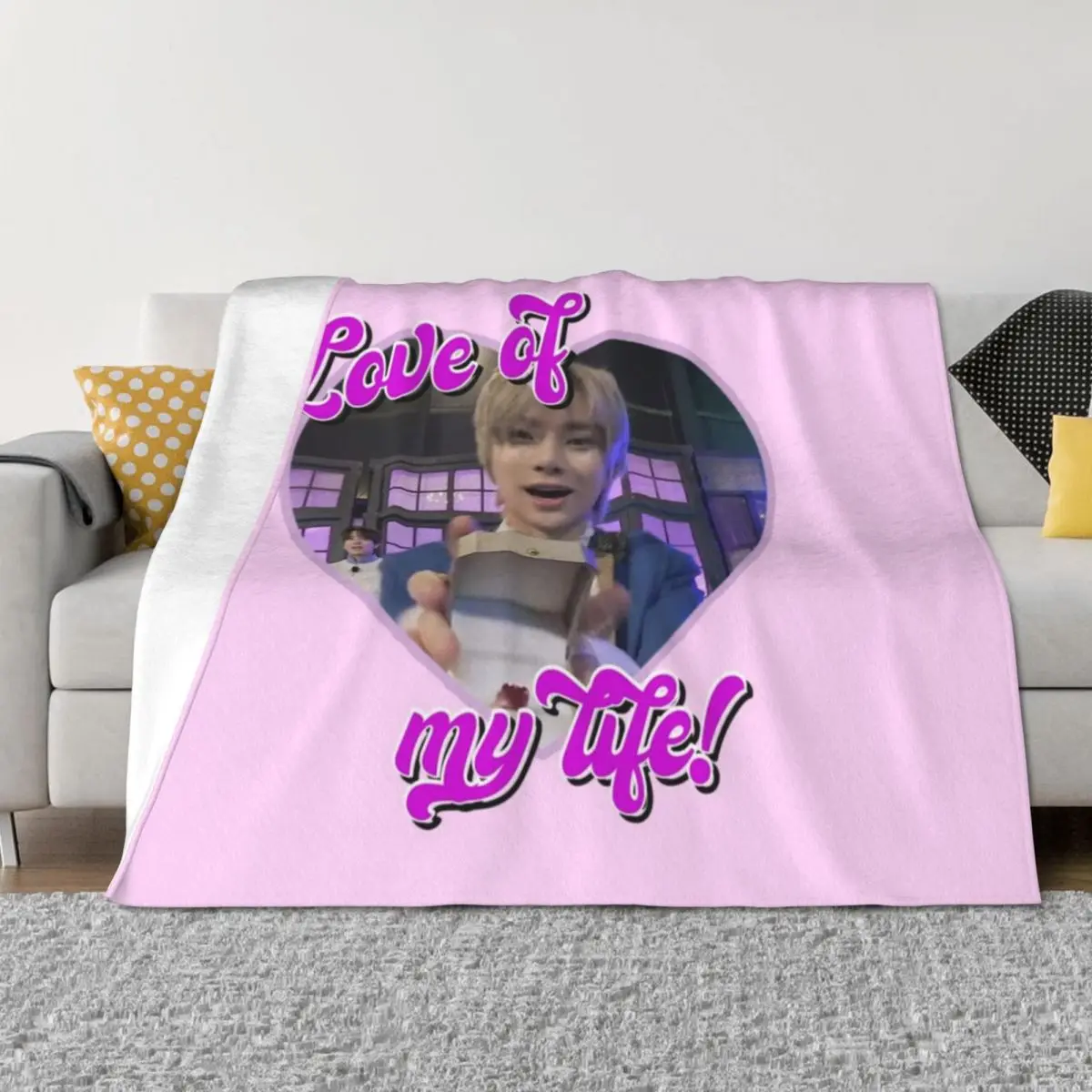 

retro beomgyu loml Throw Blanket Winter beds Weighted cosplay anime Hairy Blankets