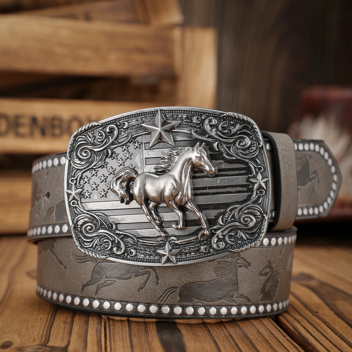 Ein PU-Gürtel im Western-Stil mit Schnallen, geeignet für Männer und Frauen, lässig und retro, perfekt für den täglichen Gebrauch. – Detail 8