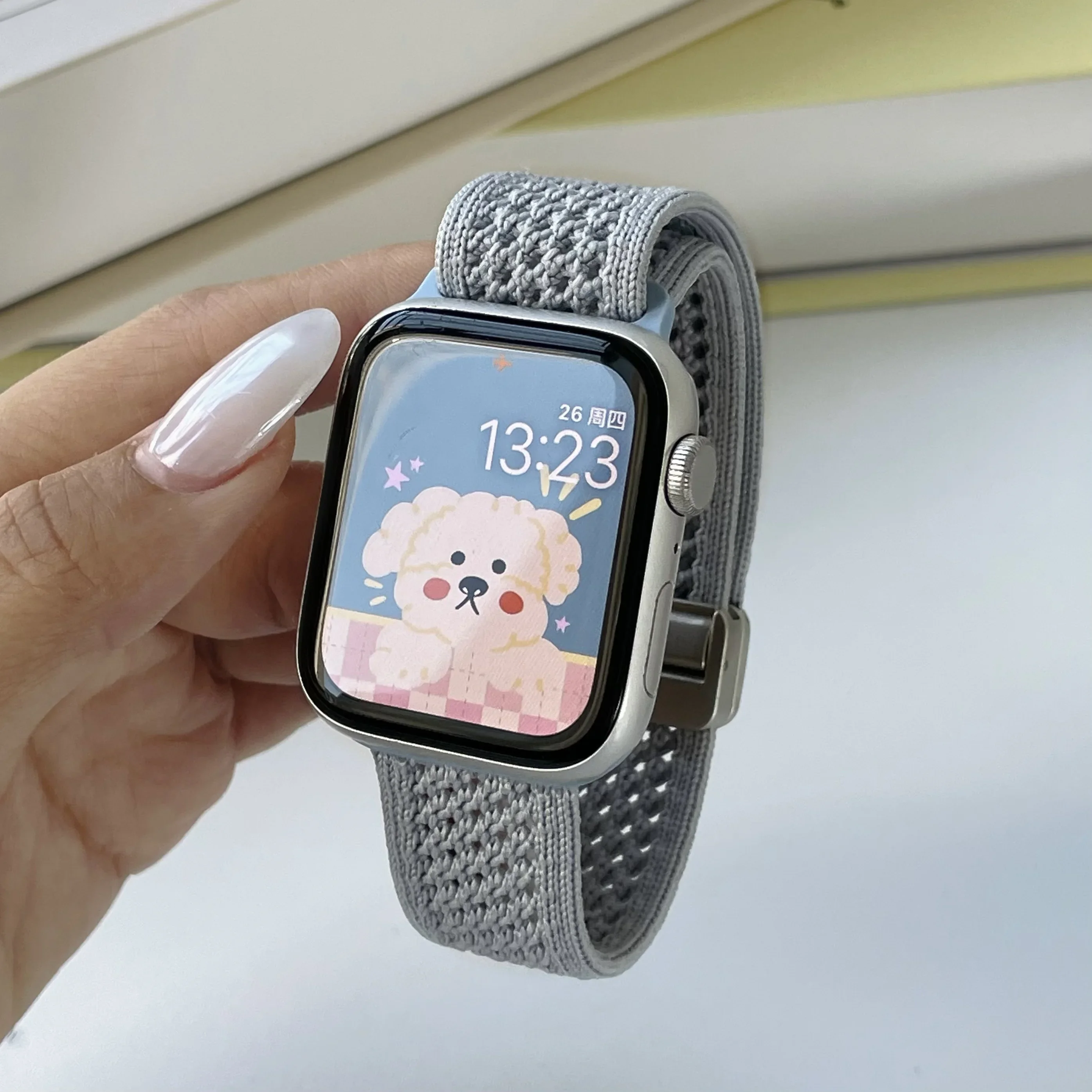 

Nice magnetic elastic knitted nylon suitable for Apple Watch band women 10/9/8/7/6/5/4/3 38mm 40mm 41mm 44mm 45mm 42mm 46mm