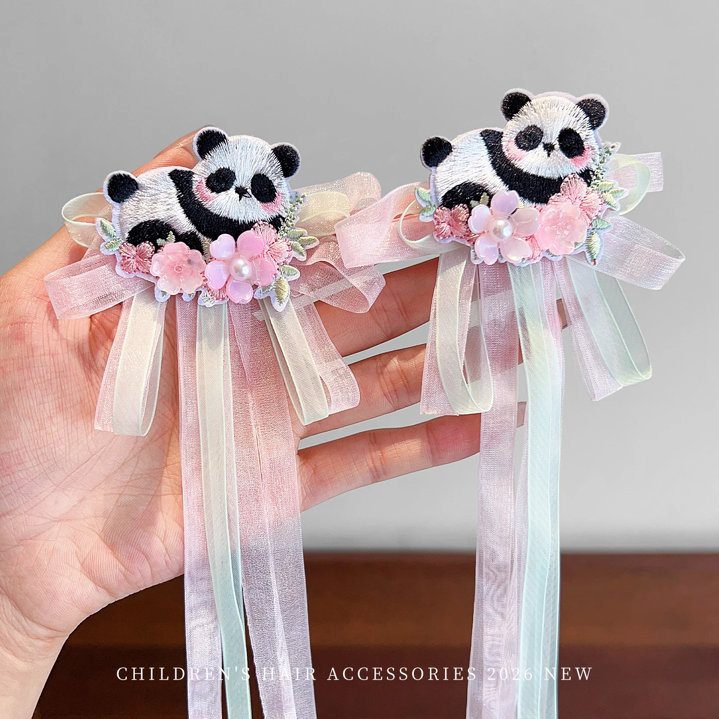Neues Cartoon-Panda-Haarspangen-Set für Kinder, Plüschpuppe, Schleife, Blumen-Haargummis für Frauen und Mädchen, niedliche rosa Haaraccessoires für den Alltag – Detail 7
