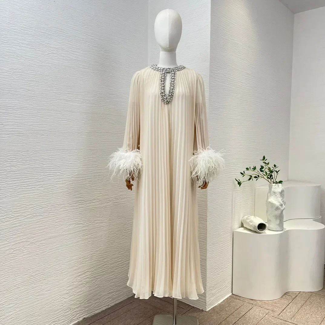 Beige 2024 Spring New High Quality Rose Red White Ruched Pleat Feather Diamonds Women Loose Luxury Dress