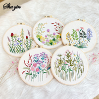 Simple Floral Embroidery Kit – DIY Handmade Fabric Art with Creative Design