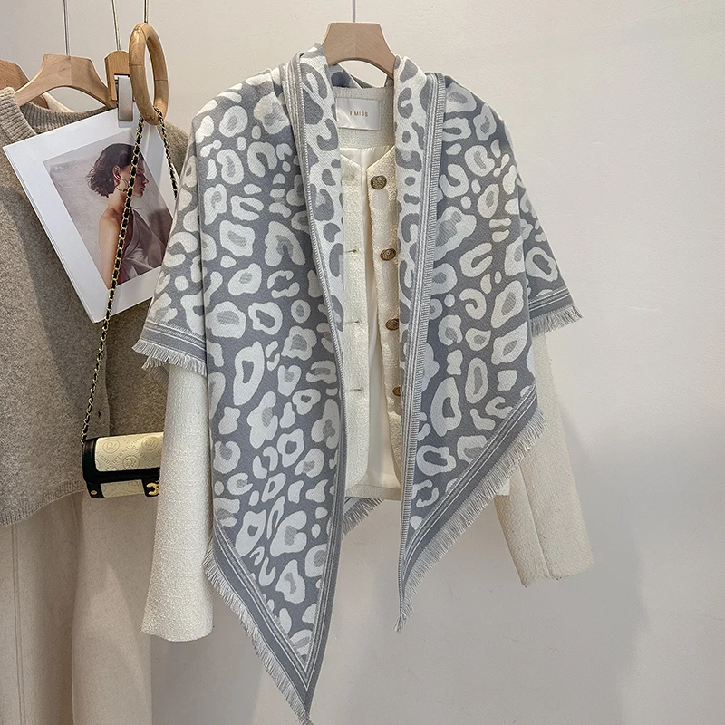 新しいファッションの冬用スカーフ（女性用） - レオパード柄のフェイクカシミア素材、厚手で柔らかいパシュミナ風スカーフ、暖かい女性用ショール