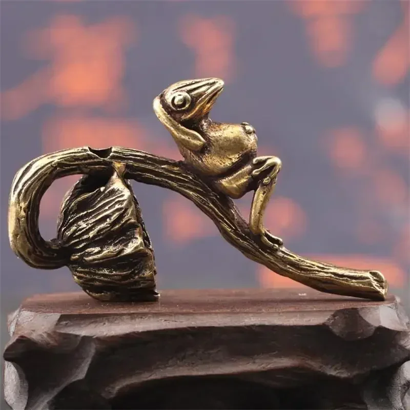 Retro Brass Lotus Seed Frog Ornaments Creative Handmade Crafts Animal Miniature Tea Pet Incense Burner Home Decor Gift