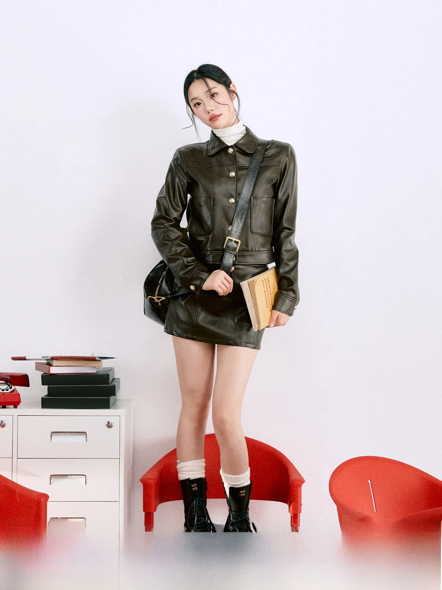 

LaluneDuCiel American Sle Ретро Простой джат и юбка из искусственной кожи Женский осенний элегантный комплект из двух предметов