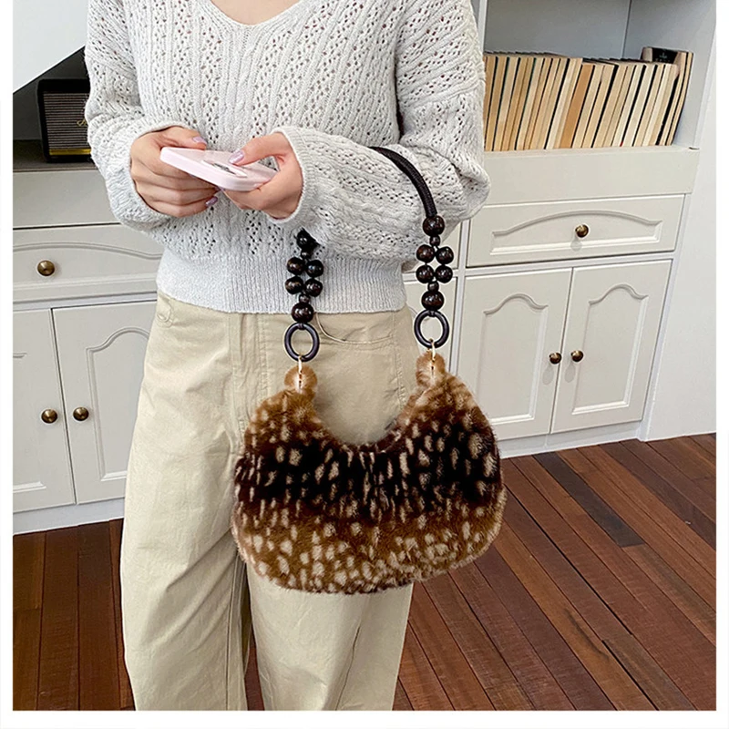 Korean Style Gradient Plush Bag Fashionable Soft Shoulder Bag Decorated Wooden Beads Women's Handbag 2026 Autumn Winter New