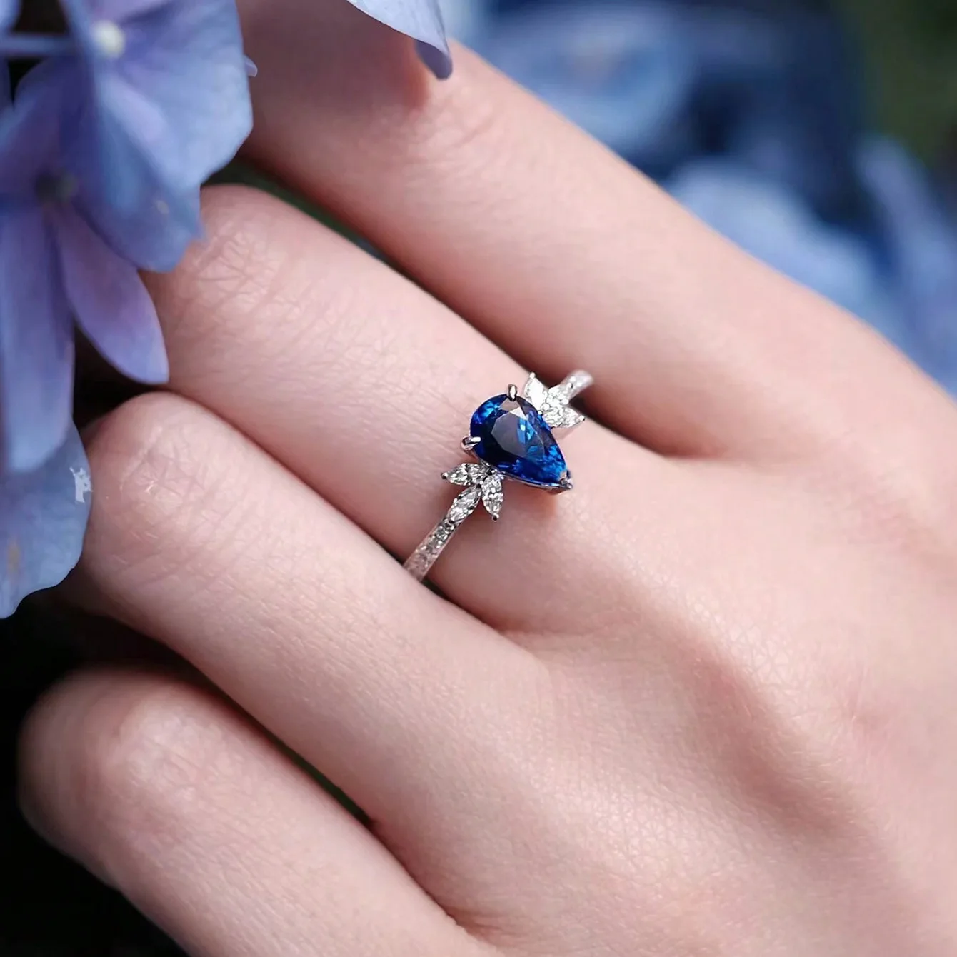 

Кольцо из чистого серебра S925, европейское и американское ретро-синее каплевидное кольцо, женское легкое роскошное нишевое кольцо с бриллиантом, ювелирные изделия