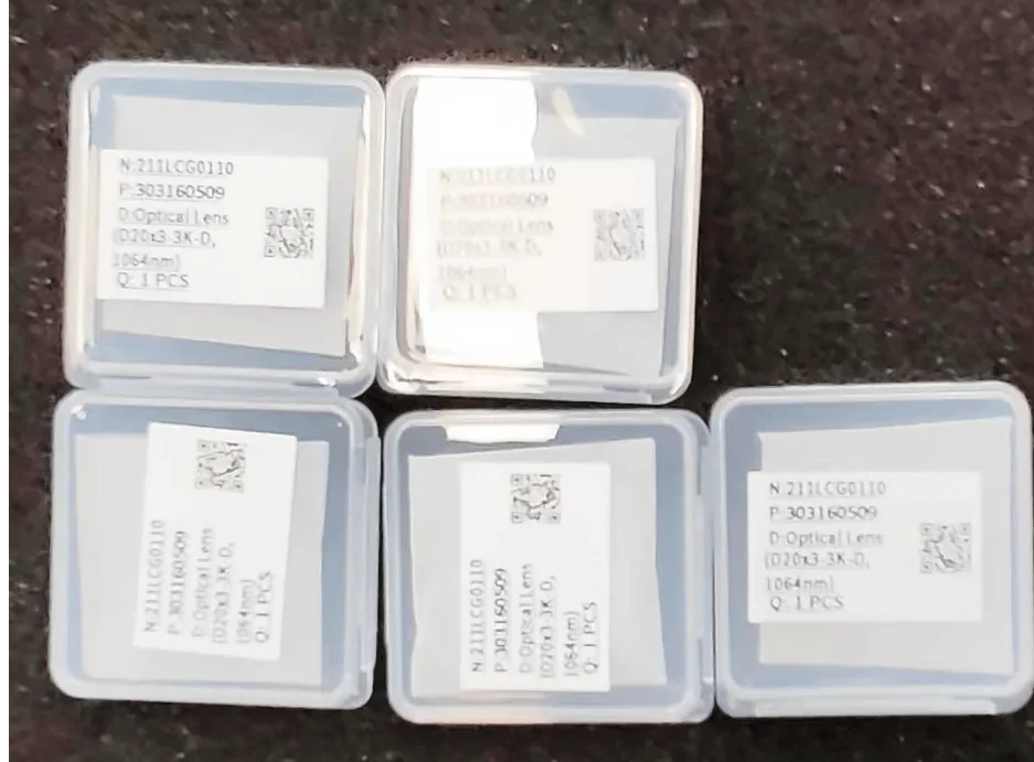 Saldatore laser QCW semiautomatico avanzato con telecamera CCD per un giunzione di parti metalliche di precisione