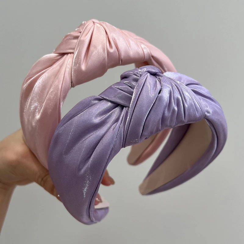 Französisch-koreanischer Satin-Haarreif – Breites, geknotetes Haarband, elegantes, glänzendes Kopfaccessoire für Damen