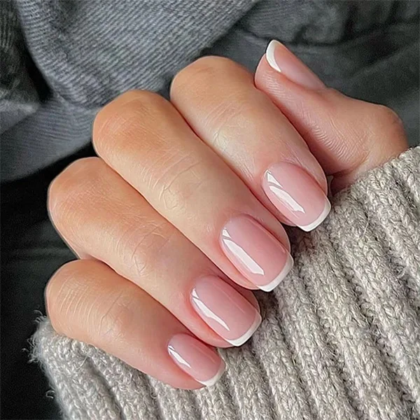 24 pçs curto quadrado artesanal imprensa em unhas gradiente borda branca design cor sólida unhas falsas wearable nu ponta francesa unhas arte