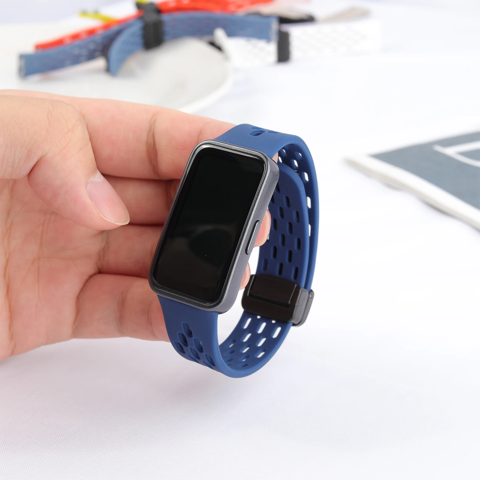 Magnetic Strap For …