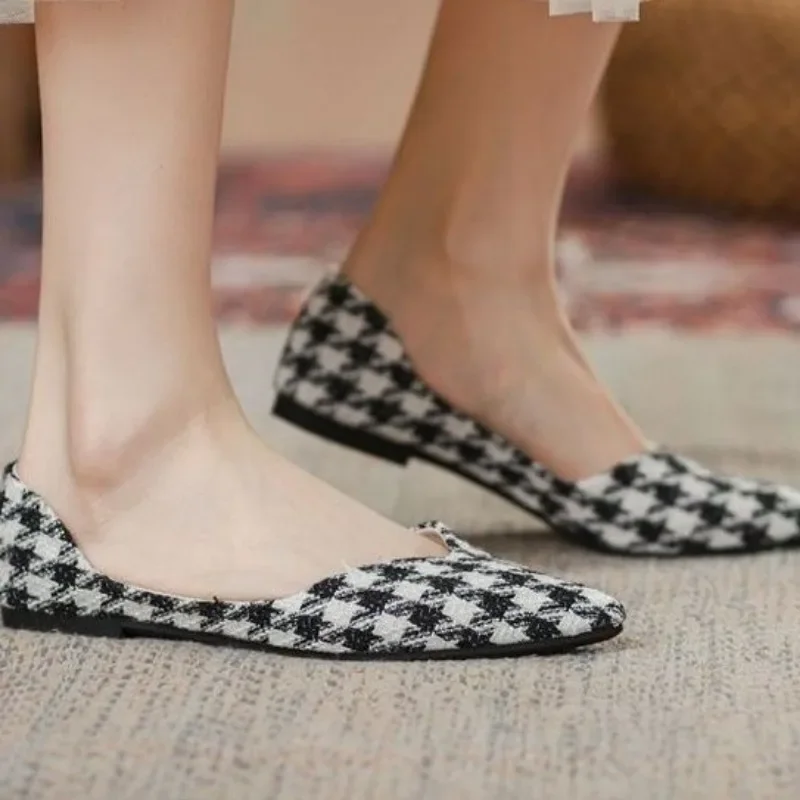 Eleganckie buty na niskim obcasie dla kobiet Casual Woman Flats Korean Style Social Hot Trendy Summer 2024 Szybka dostawa Oryginalny znak