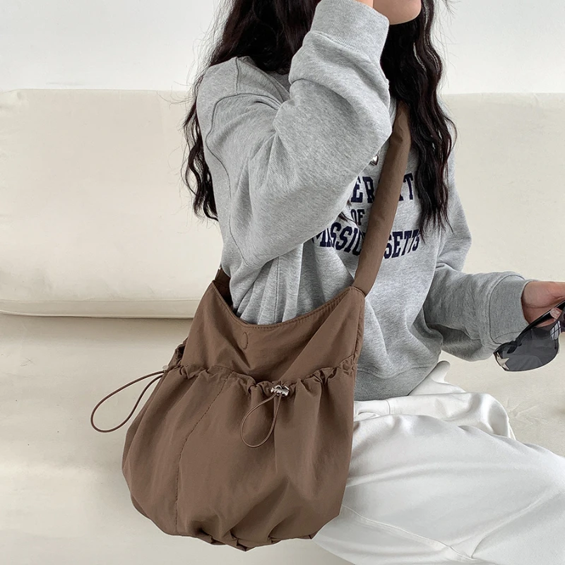 On-Season Korean Style Niche Pleated Crossbody Bag Cloud Bag Casual Lightweight Hundred Shoulder Nylon Cloth Female Tote Bag