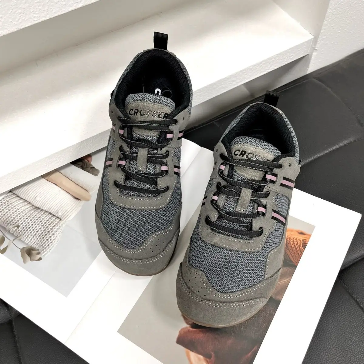 High Quality Thick Running Shoes Women's Lightweight and Comfortable Outdoor Jogging 2025 Mesh Breathable Hiking Shoes Multifunc