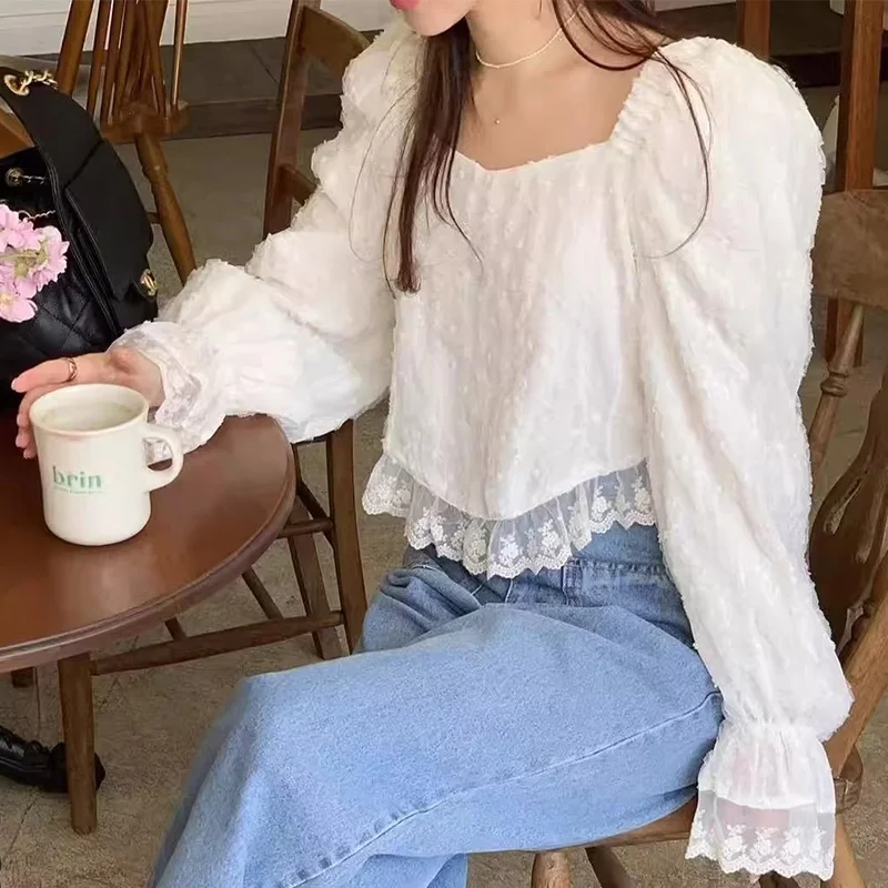 

Liaoning Sweet Sle Women's Lace Hook Flower Bell Sve irt Early Autumn New Age Reduction Splicing Flower Top