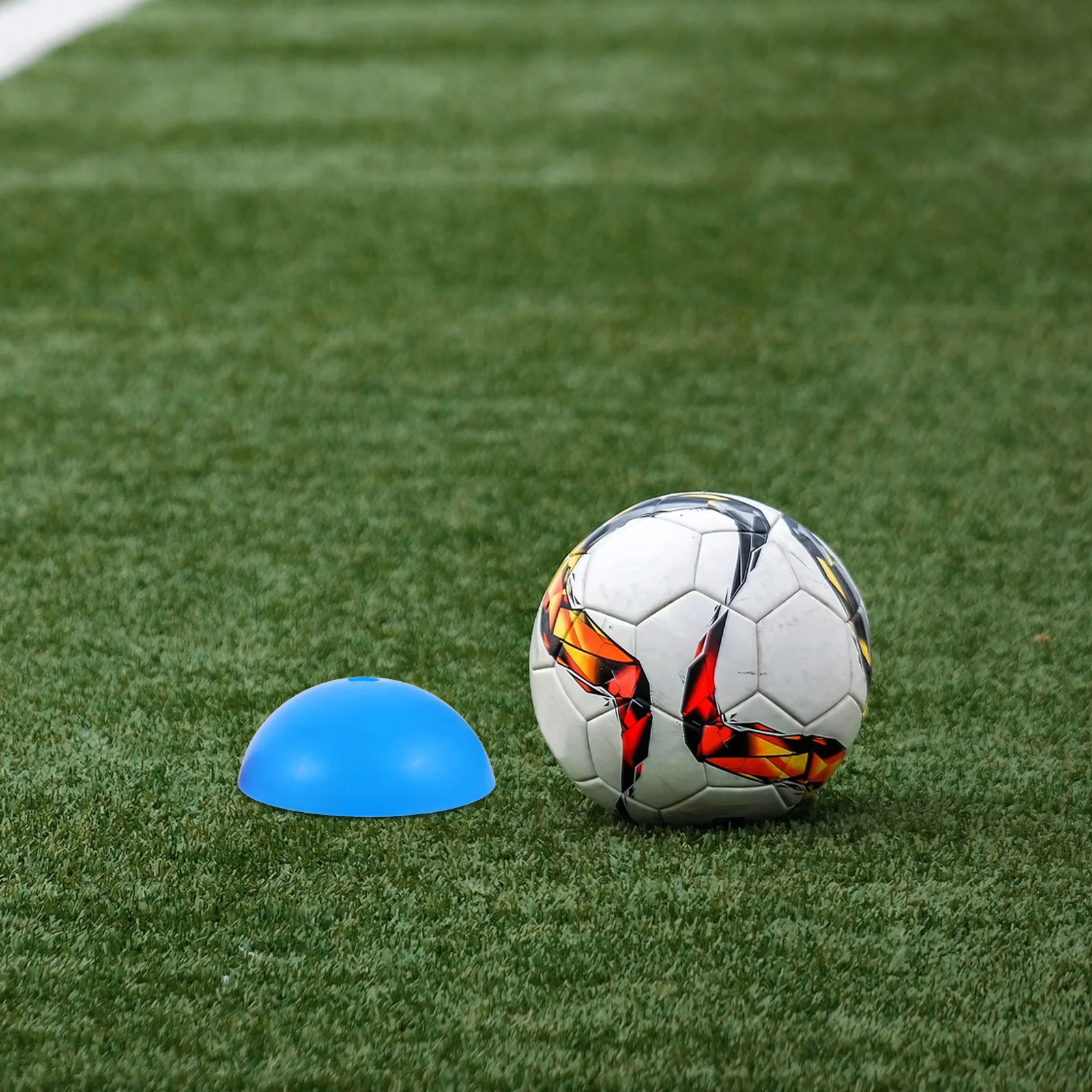 

5Pcs Soccer Training Cones Flexible Disc Markers for Field Drills Team Practice Agility Development All Weather Durability