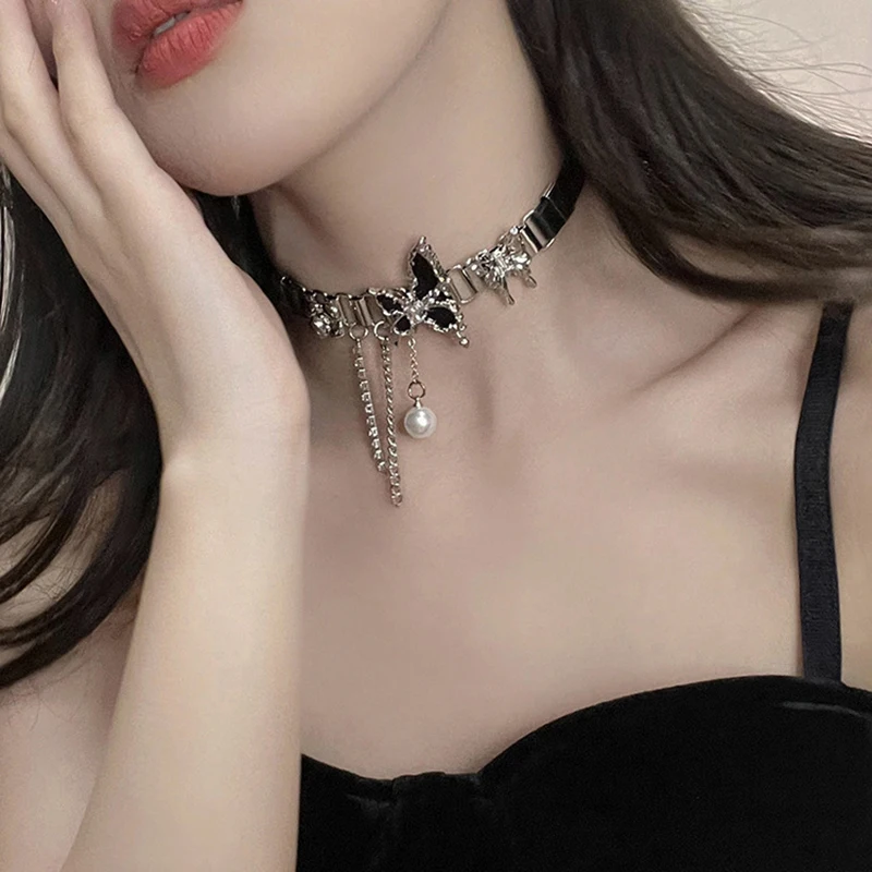 Gothic Dark Butterfly Necklace for Women Long Chain Pearl Leather Choker Punk Design Sweet Cool Spicy Girl Neck Chain Jewelry