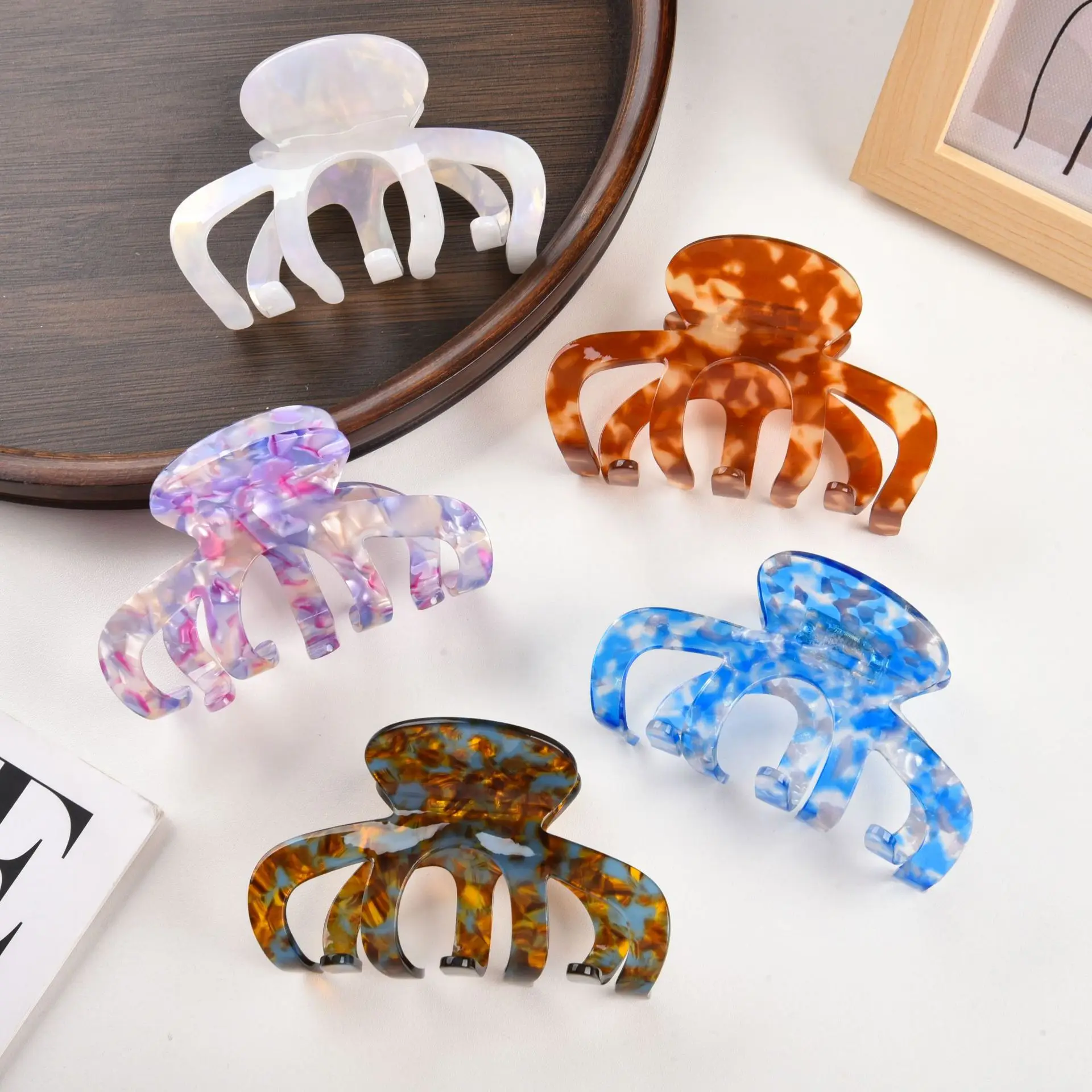 

DuoShang Sweet Cute 10CM Large Acetate Hair Claw Light Luxury Claw Clip Crab Hair Clip for Women Girls Headwear Hair Accessories