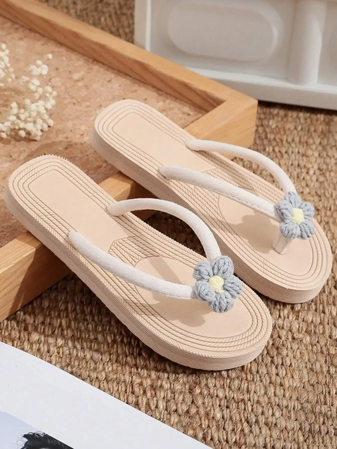 Thumbnail 2 - #1 Compare Womens Sandals & Slippers Before You Buy