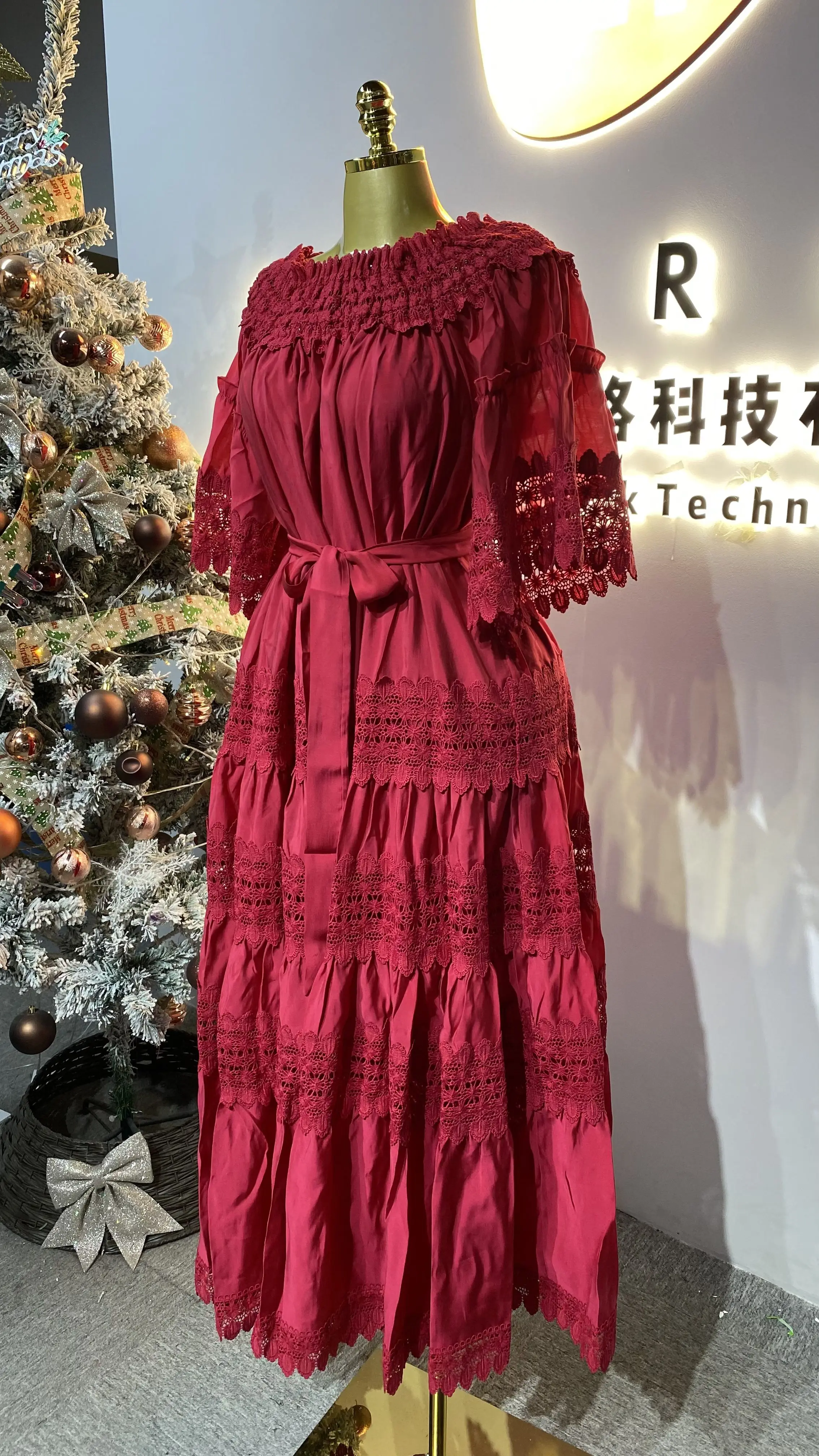 European and American Australian retro dress with slanted neckline, hollowed-out patchwork, and belt.-GZXX659