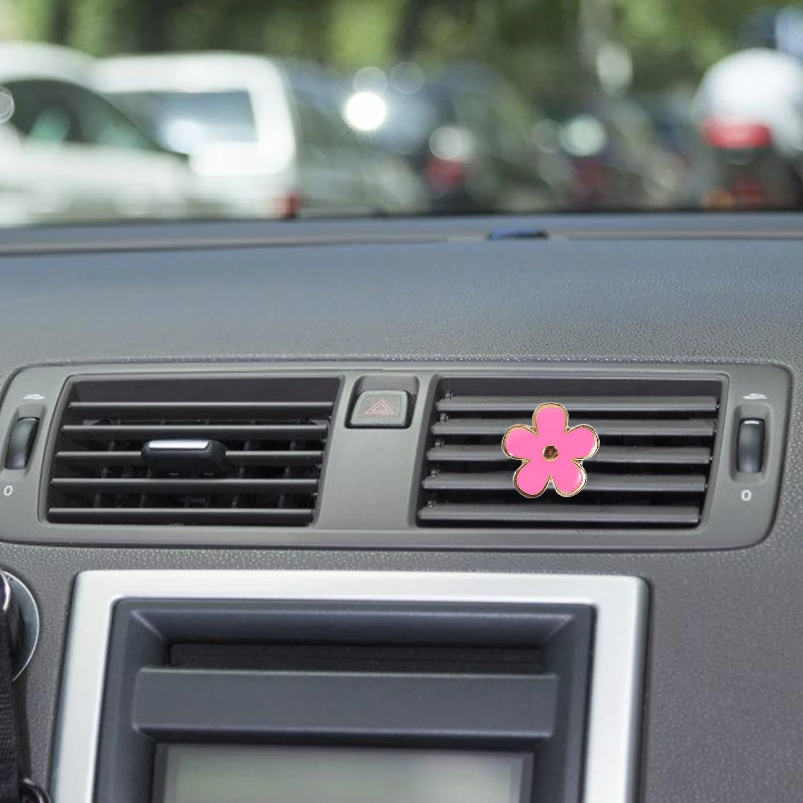 

4Pcs Car Air Vent Clips Daisy Scent Diffuser Decor Elegant Flower Vent Clip for Vehicle Home Office Use Cute Car Decor