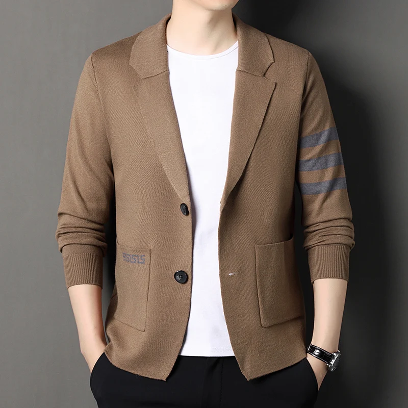 Designer originale da uomo colletto in maglia maglione cappotto autunno inverno nuovo tre strisce tasca business tendenza per il tempo libero abbigliamento da uomo