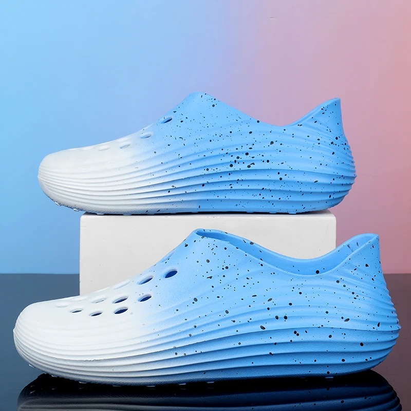 2026 Fashion Single Size Gradient Hole Garden Shoes Outdoor Beach Casual Shoes Comfortable Soft Sole Fashion Sandals