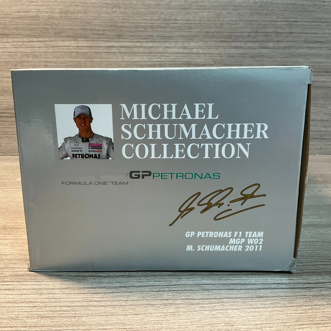 Minichamps 1:18 F1 2011 Schumacher W02 محاكاة طبعة محدودة الراتنج معدن ثابت سيارة لعبة مجسمة هدية