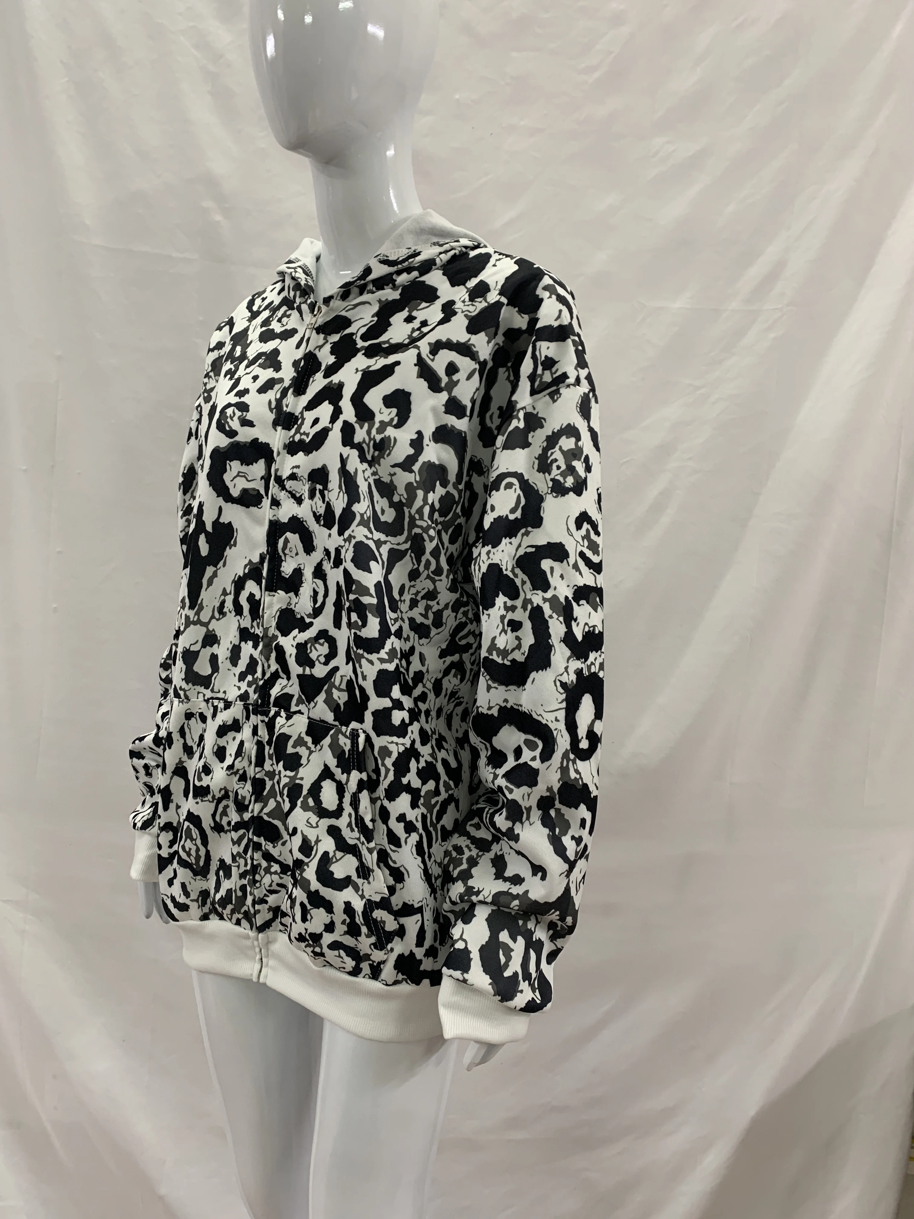 Kurzes Kapuzenpullover-Set mit Reißverschluss, weit geschnittene Jogginghose, vollständiger Leoparden-Print, Y2K-Street-Outfit für Mädchen, tägliches Layering-Wear – Detail 11