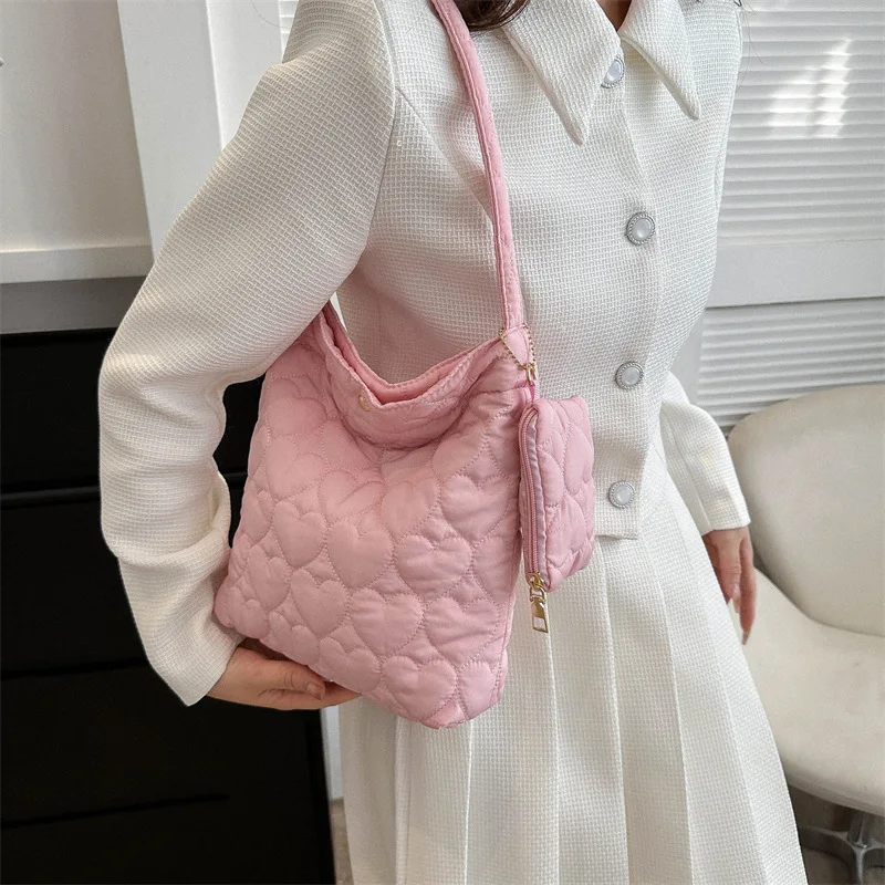 Women\'s Bags Solid Color Quilted Tote Bag Large Capacity Cotton Padded Handbag Trendy Fluffy Shoulder Bag for Winter Purse Bolsa