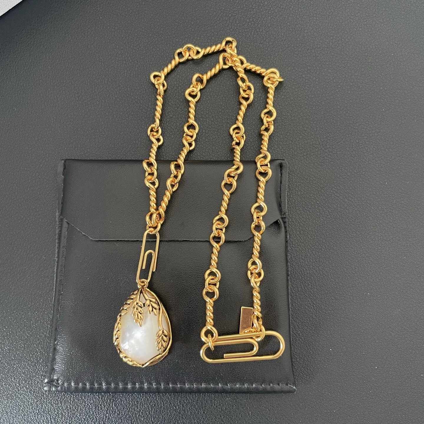 Light Luxury Brass Gold Plated Teardrop Fan Natural Crystal Tassel Pendant Necklace Vintage Delicate Women Party Jewelry Gift