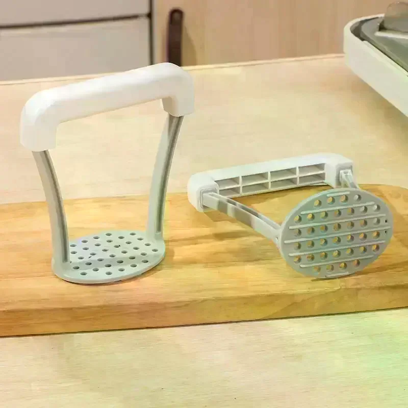 1Pcs Manual Potato Masher Durable Potato Ricer Kitchen Vegetable Masher With Non-Slip Handle Fruit Juicer Kitchen Gadgets