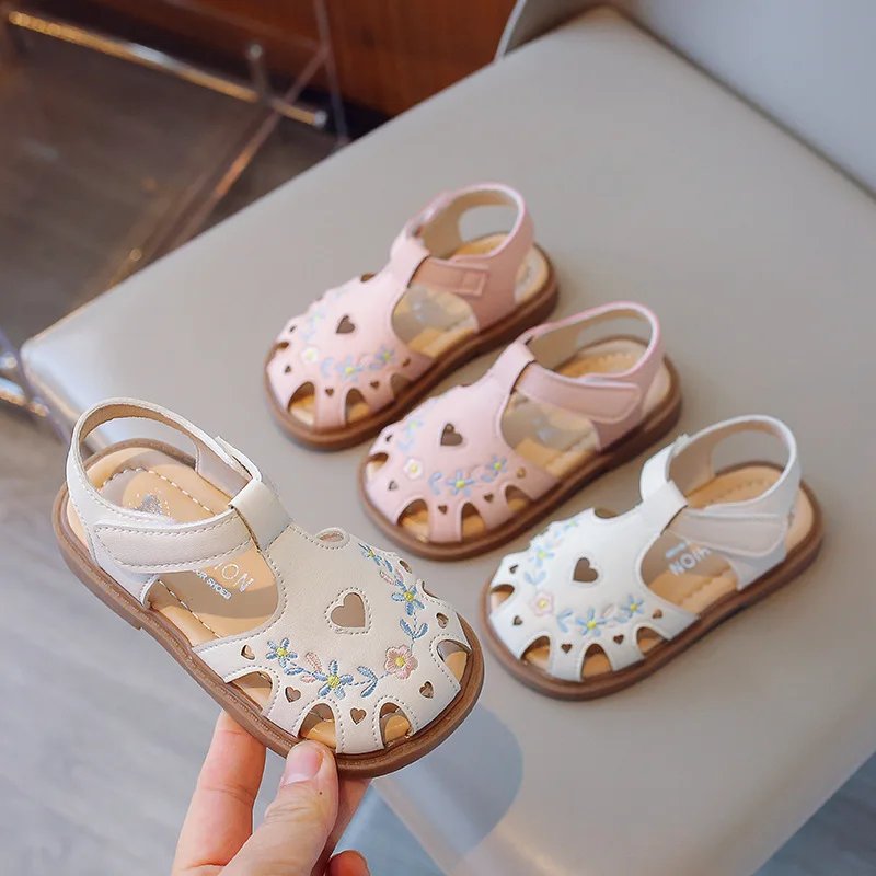 Embroidered Closed Toe Soft Sole Chinese Style Flats Princess Shoes Girl Baby Sandals