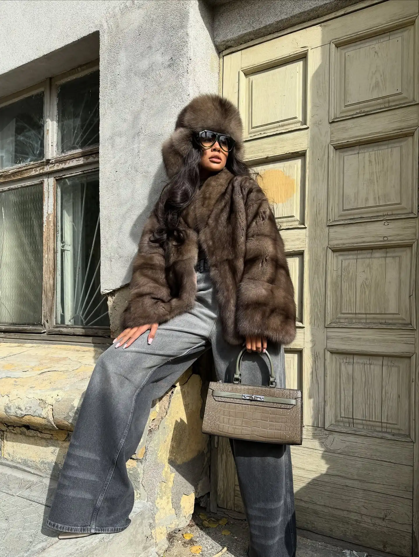 معطف نسائي غير رسمي مطوي من الفرو الصناعي موضة الصلبة التلبيب كم كامل معاطف دافئة فضفاضة 2025 ملابس خارجية شتوية جديدة للسيدات عالية الشارع #6