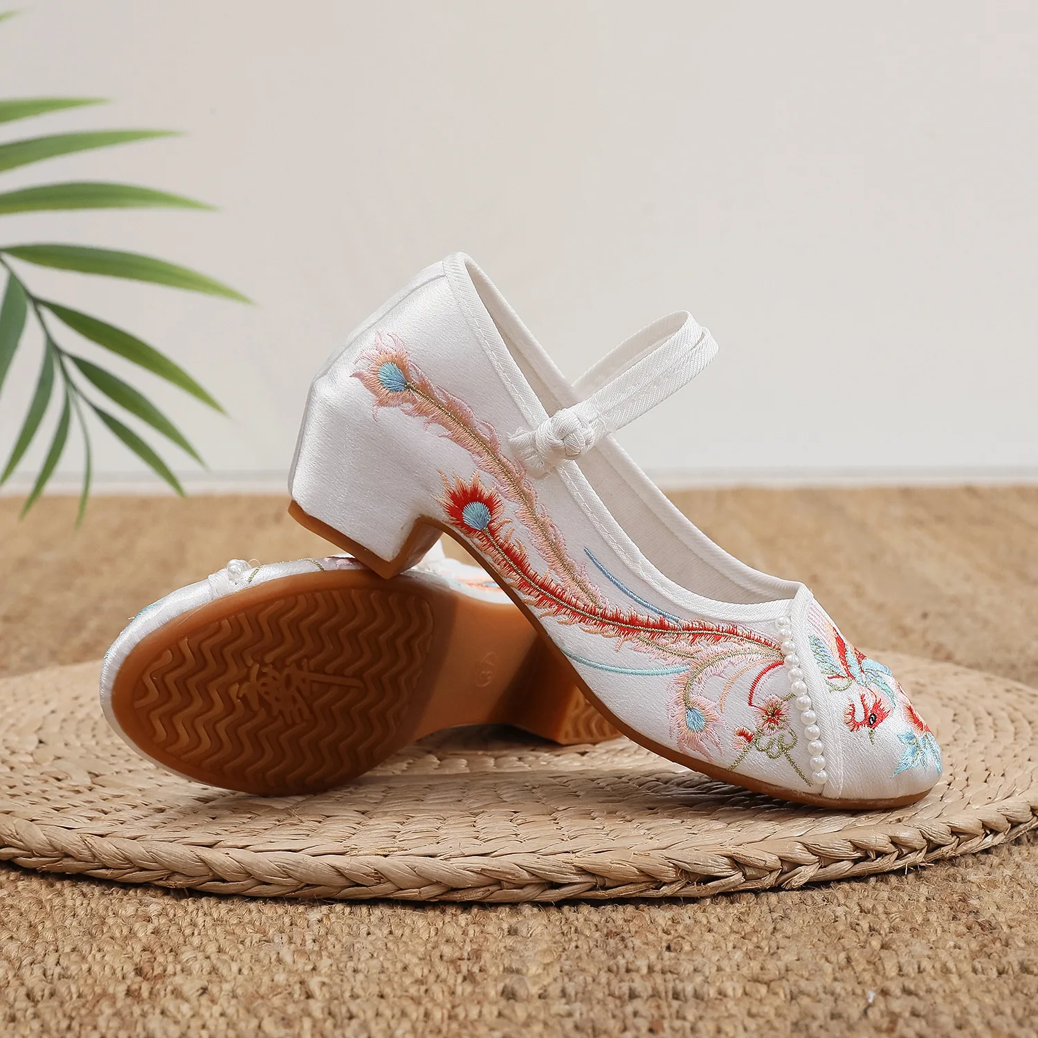 2026 feminino vermelho branco  - Embroidery Red avaliação e preço