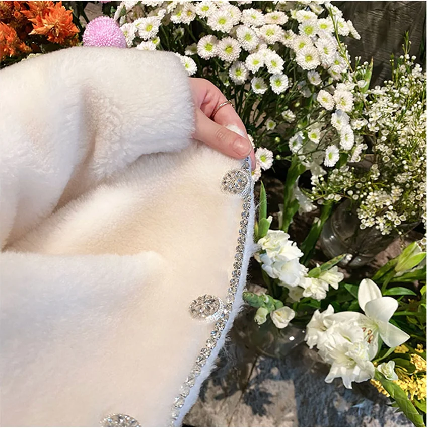 High Quality Luxury Fashion Winter Lamb Wool Warm Outerwear New Women O Neck Diamonds Single Breasted White Woolen Jacket Coat