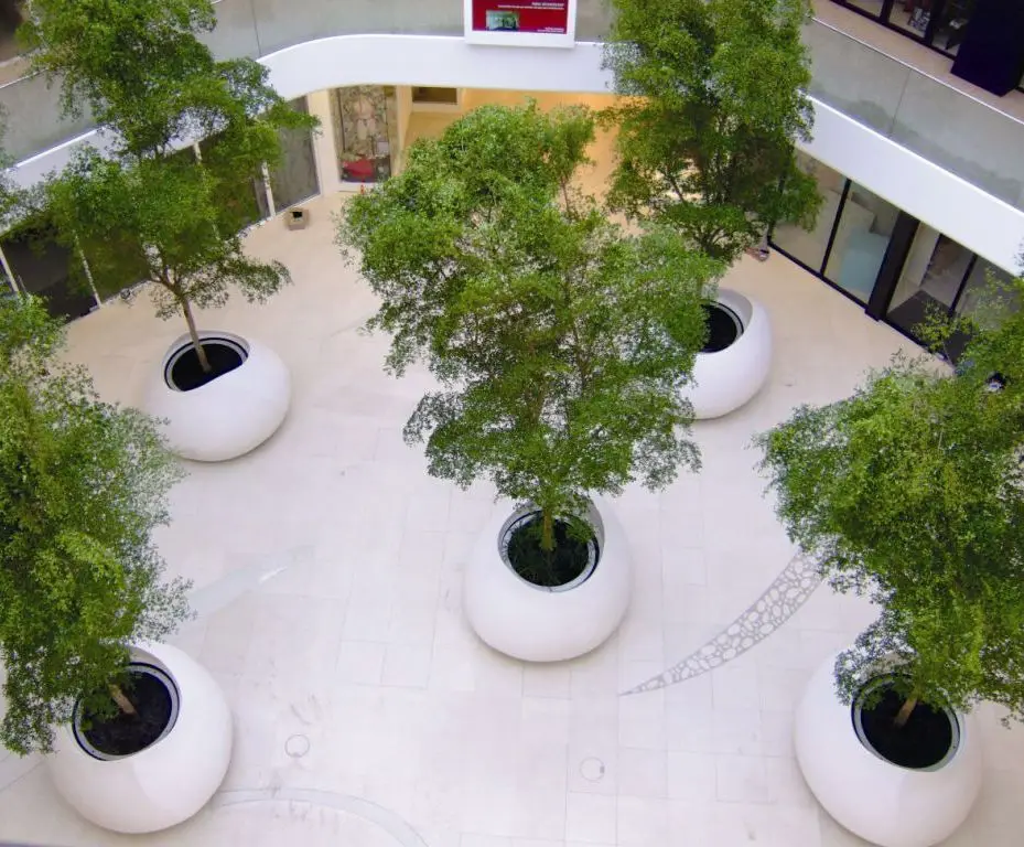 *Cutomization Fiberglass Bench with Flower Pot Planter with Seating Outdoor Furniture Shopping Mall Hotel Pubilic Area  Bench