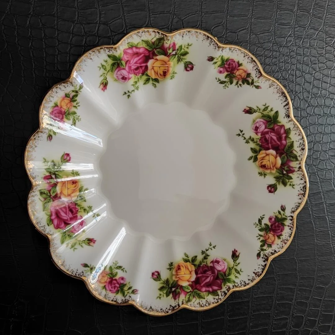 Bone China Handmade Rose Sun Fruit Plate Bone China Soup Rice Plate Household Porcelain Salad Plate