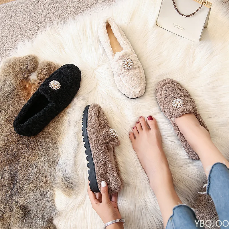 Winter High Quality Lamb Wool Keep Warm Women\'s Shoes Pearl Flowers Slip-on Loafers Solid Color Fluffy Flat Women Casual Shoes