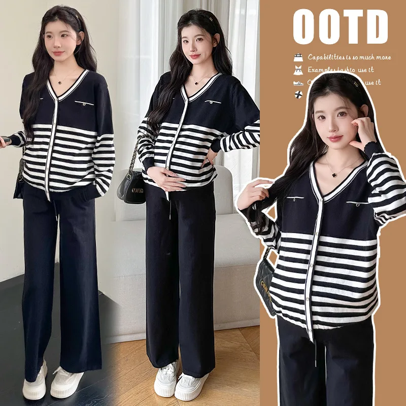 

Pregnancy Maternity Set Preppy Style Two Piece Outfit Athletic Leisure Wear Trendy Matching Pants Set for Women Photographed