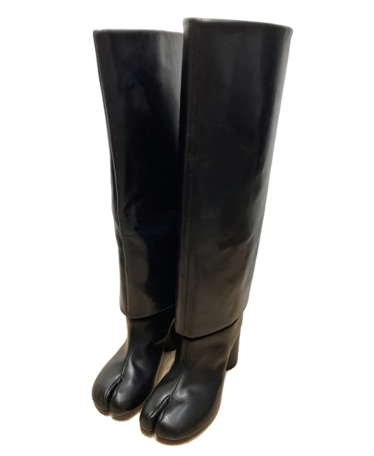

Black Leather Avant Garde Mid Calf Boots Fashionable Split Toe Block Heel Boots with Cylindrical Design Artistic Edgy Footwear