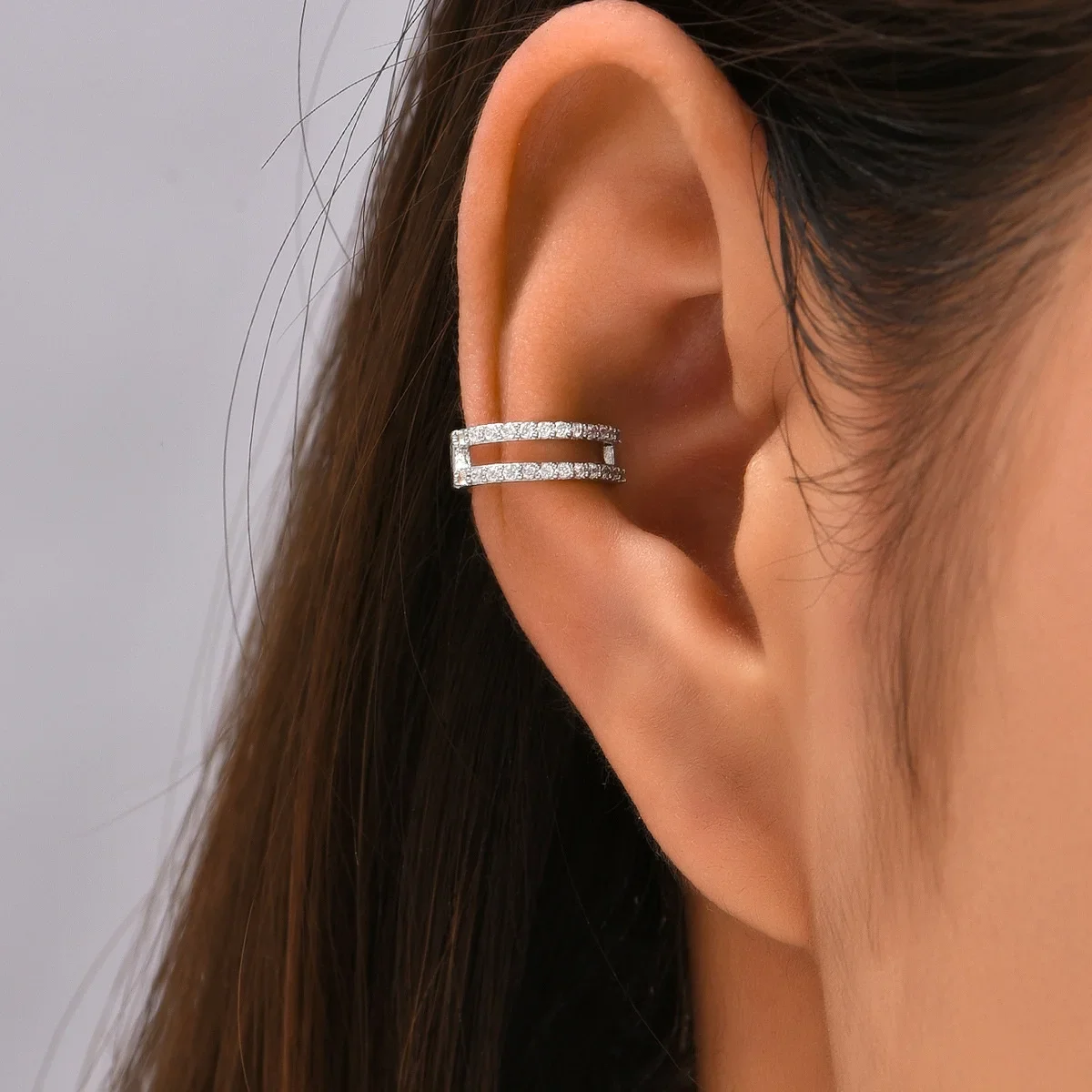 JF2023 New Original Design Fashion Trend Streamline Shining Micro inlaid Zircon Earbone Clip Women's Earrings