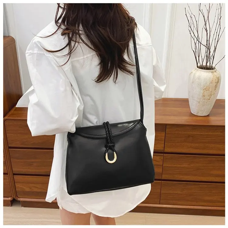 Anti-Theft Lock Rhombus PU Tote Bag for Work/Gym/Daily Essentials Lightweight Water-Resistant Shoulder Bag with Chain Strap 2025