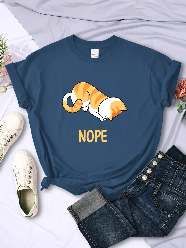 The little orange cat bows his head and refuses Printed T-Shirts Women Funny Cartoons Short Sleeves Soft Summer T Shirt Female