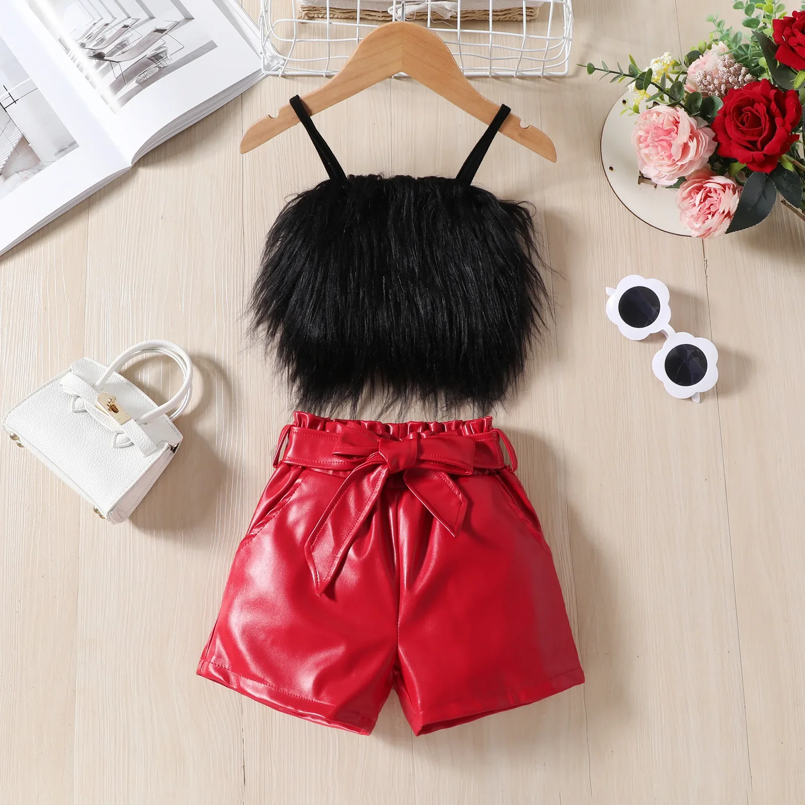 

Summer Girls Clothing Sets Sleeveless Plush White Camisole Crop Tops + PU Leather Shorts Children's Casual Clothes For 2-6 Years